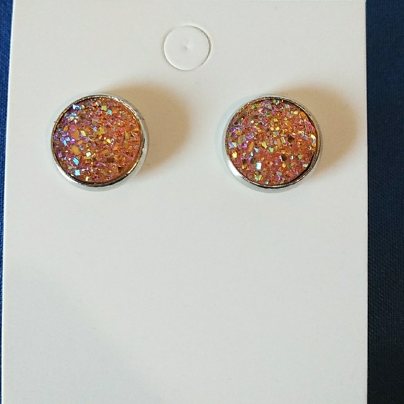 Handmade silver orange stud earrings - Picture 2 of 3